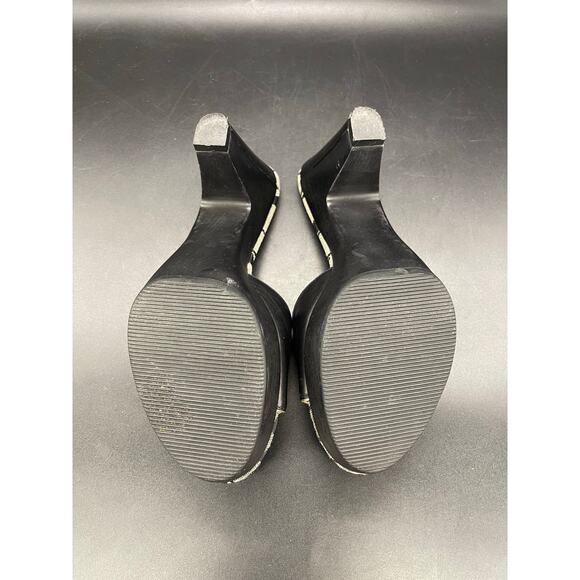 Coach Kathie Leather Calf Signature Heels Black with Gold Accent Hardware Size 6 - Picture 16 of 16